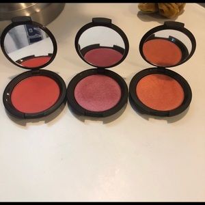 Blushes & brush bundle